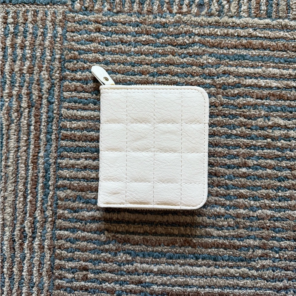 Quilted White Wallet